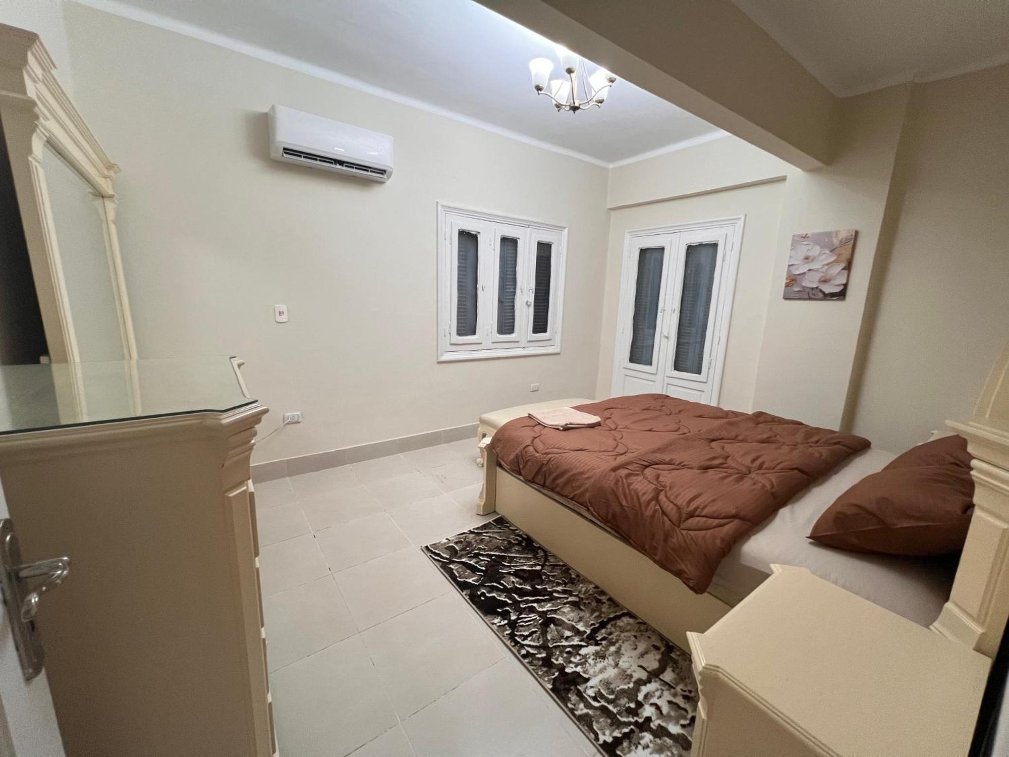 2 Bedroom Minutes Away From Nile Appartamento