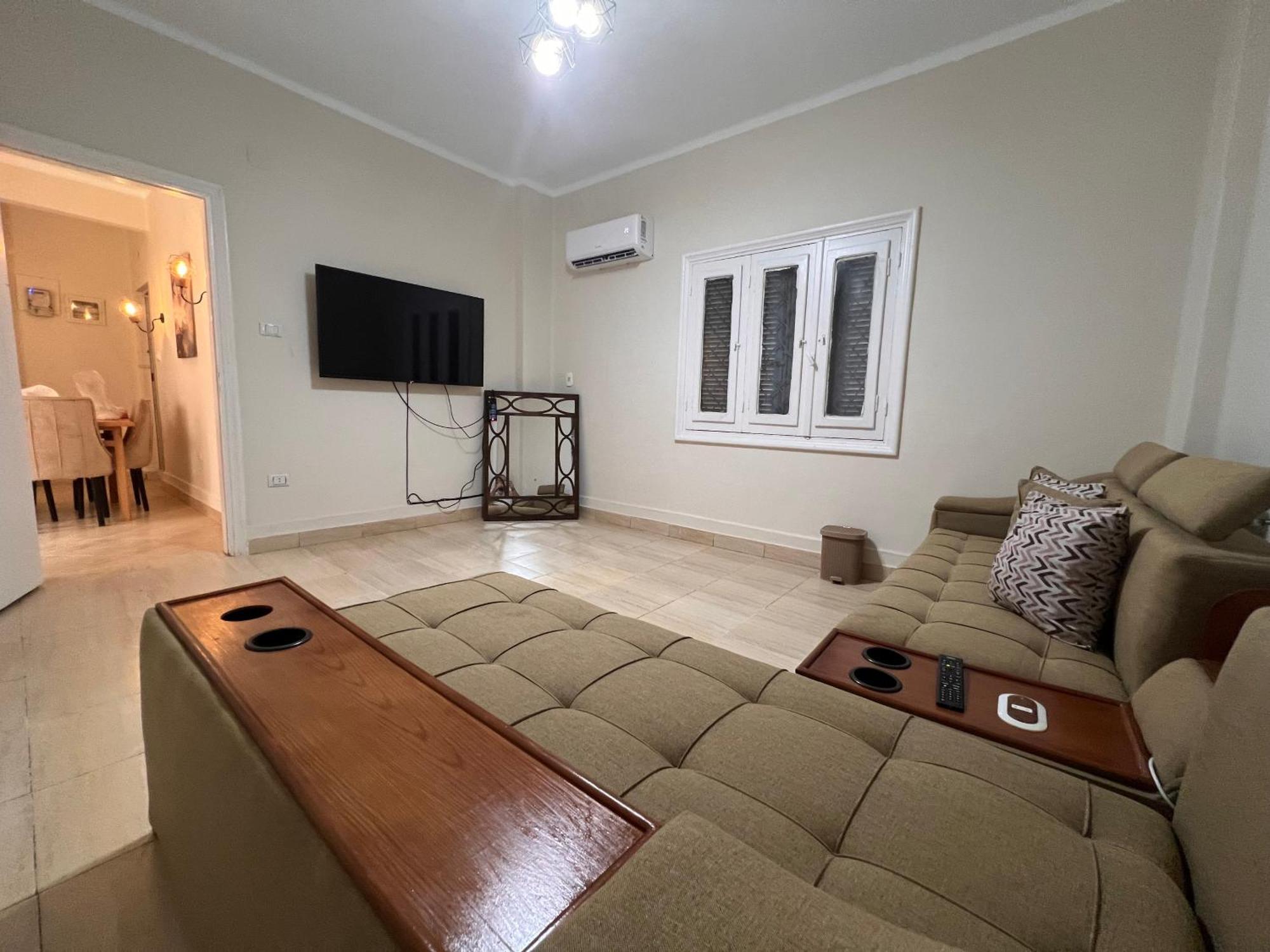 2 Bedroom Minutes Away From Nile Apartment Kairo