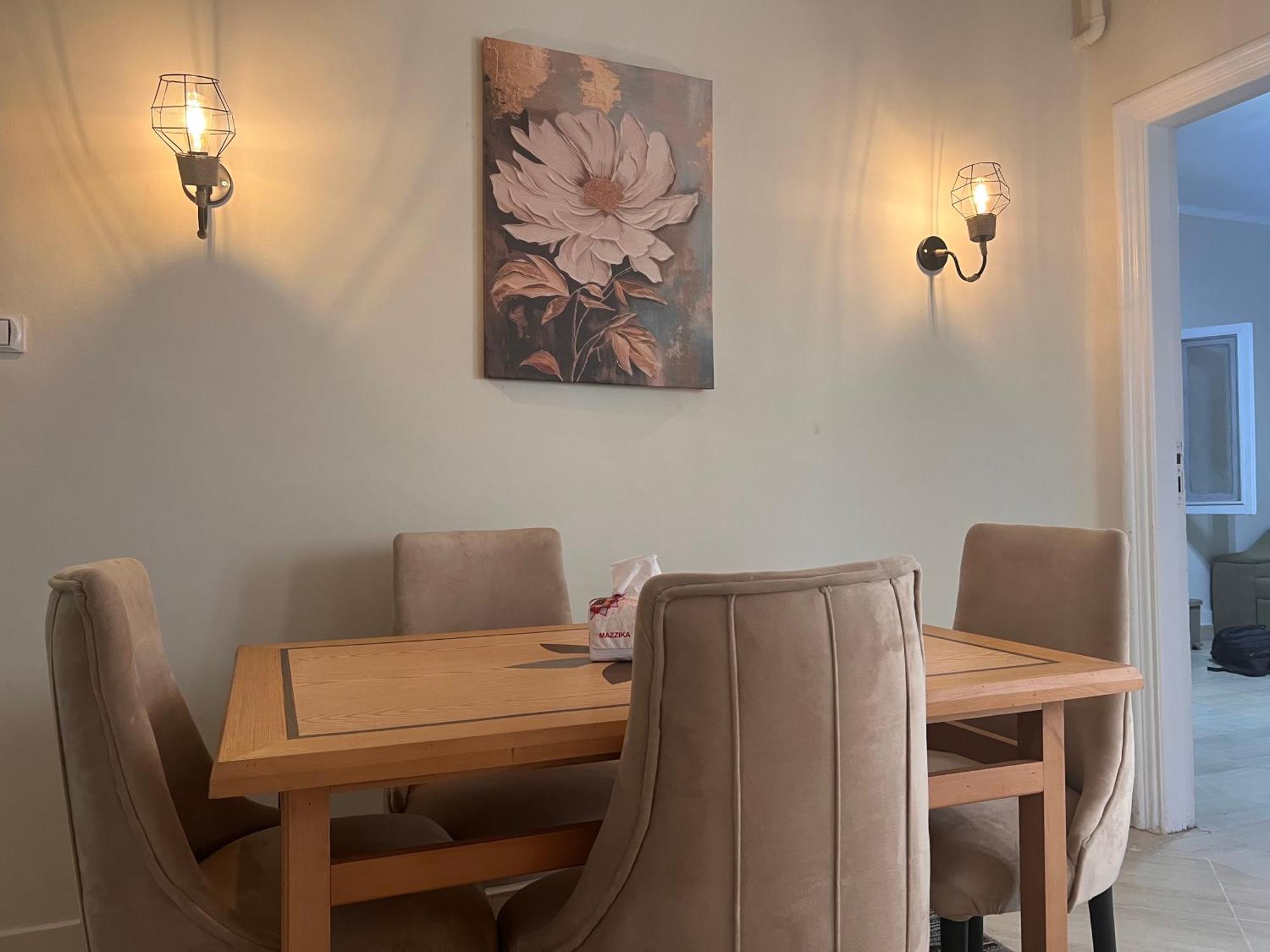 2 Bedroom Minutes Away From Nile Apartment
