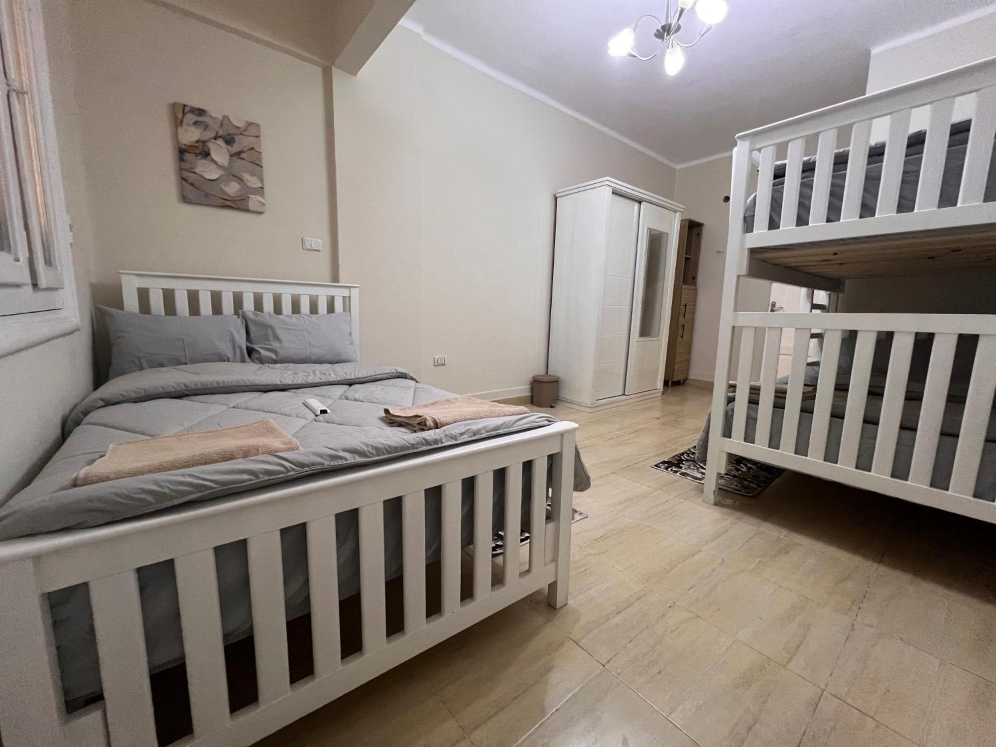 Apartment 2 Bedroom Minutes Away From Nile *